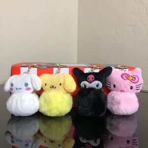 Hello Kitty and Friends Keychains Set